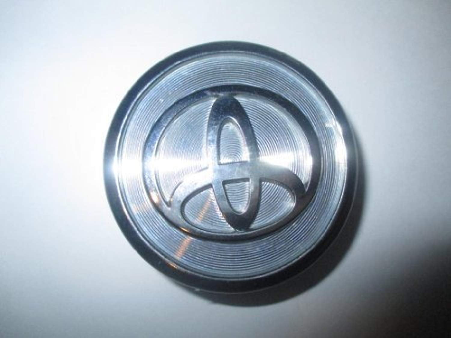Toyota 42603-AB020 Center Wheel Cap