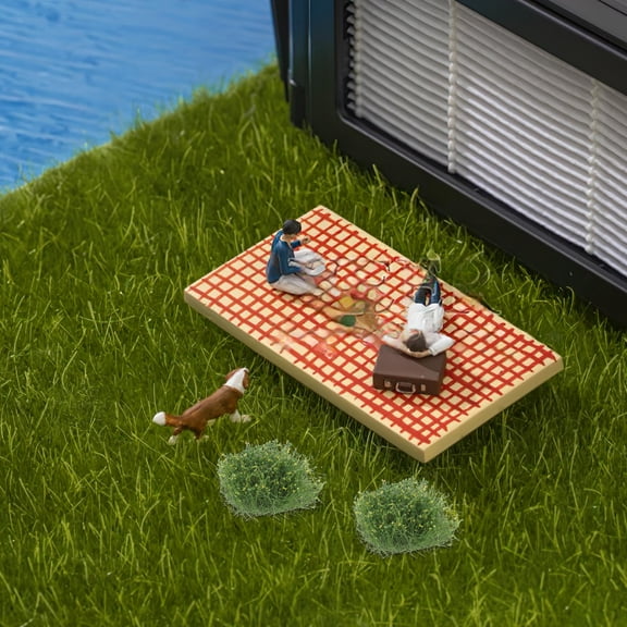 Toyvian 10Pcs Mini Grass Cluster Model Plastic Multi Tufted Landscaping Model Train Setup Outdoor Decor DIY Projects