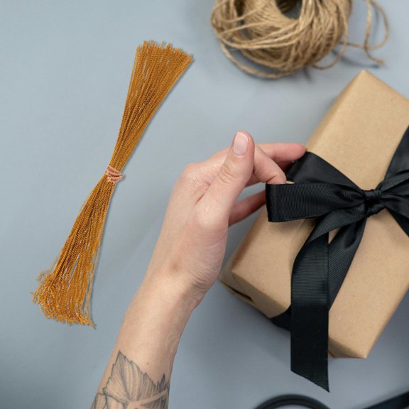 Toyvian 200Pcs Metallic Thread Hanging Rope for Tags and Ornament Hangers