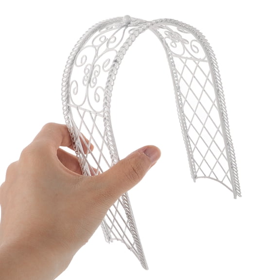 Toyvian Mini Arch Metal Dollhouse Wedding Scene Set, Romantic White Decorative Layout for Atmosphere Creation, 1 Piece