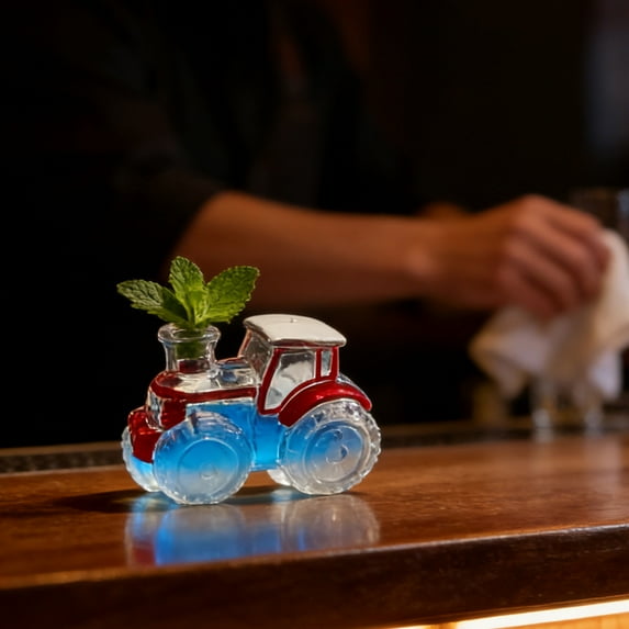 Tractor-shaped Beer decanter, 350ml heat-resistant glass creative liquor bottle with stopper, unique tractor-themed spirits bottle, suitable for Beer and Scotch Beer, creative home bar decora