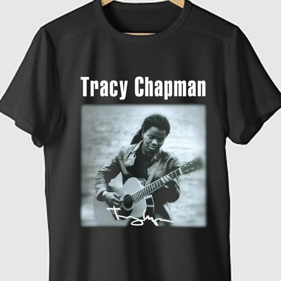 Tracy Chapman guitar black T-shirt short sleeve Unisex All sizes XX186