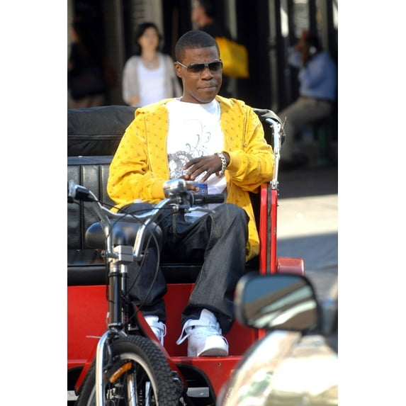 Tracy Morgan On Location For Entetainment Weekly Photoshoot To Promote 30 Rock Meatpacking District New York Ny