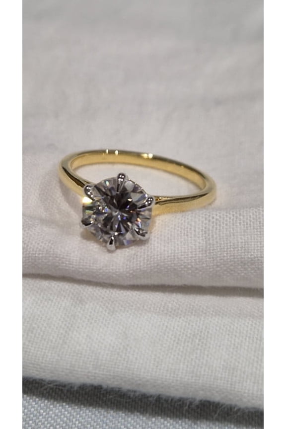 Women’s Round Cut Solitaire Engagement Ring in Six-Prong Setting, Yellow Gold Plated, Size 7.5