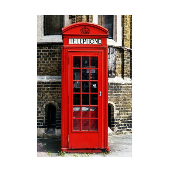 Trademark Fine Art Philippe Hugonnard English Phone Booth London Canvas Wall Art - 22x32
