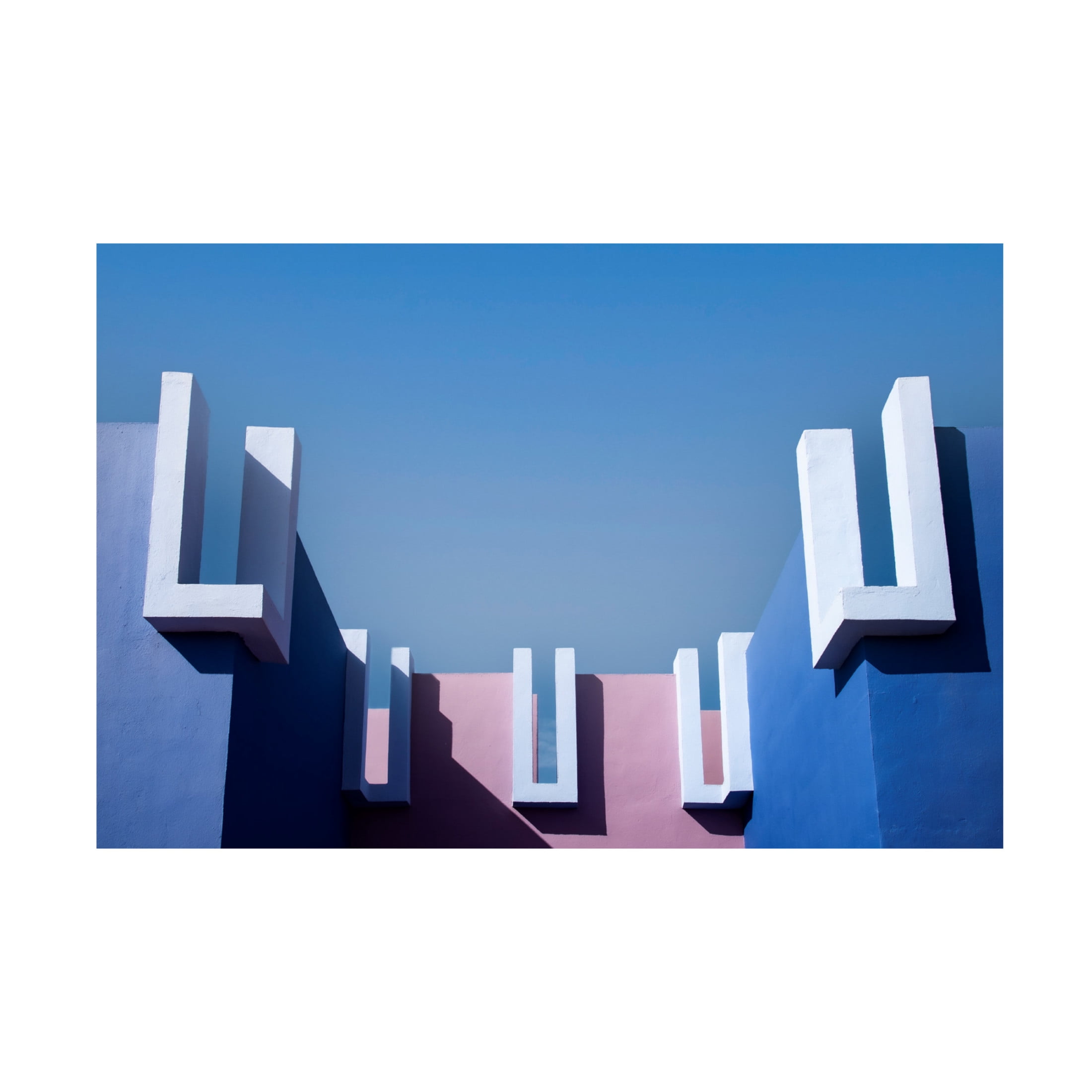 Trademark Fine Art Linda Wride Muralla Roja 5 Canvas Wall Art