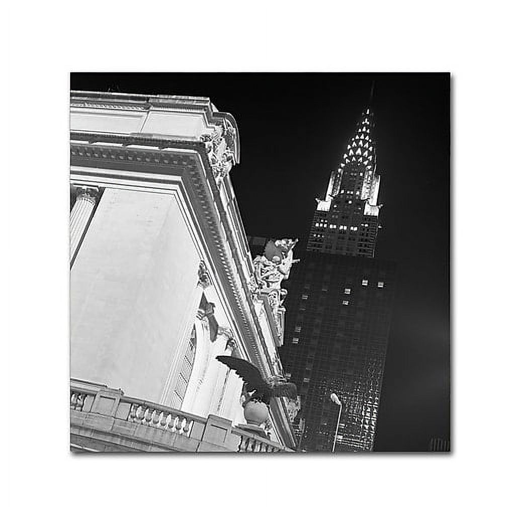 Trademark Fine Art "New York 003" Canvas Art by Moises Levy