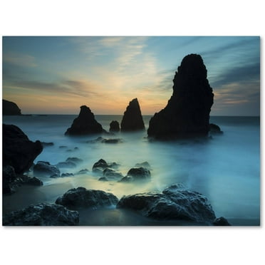 Trademark Fine Art "Rodeo Beach I" Canvas Art by Moises Levy