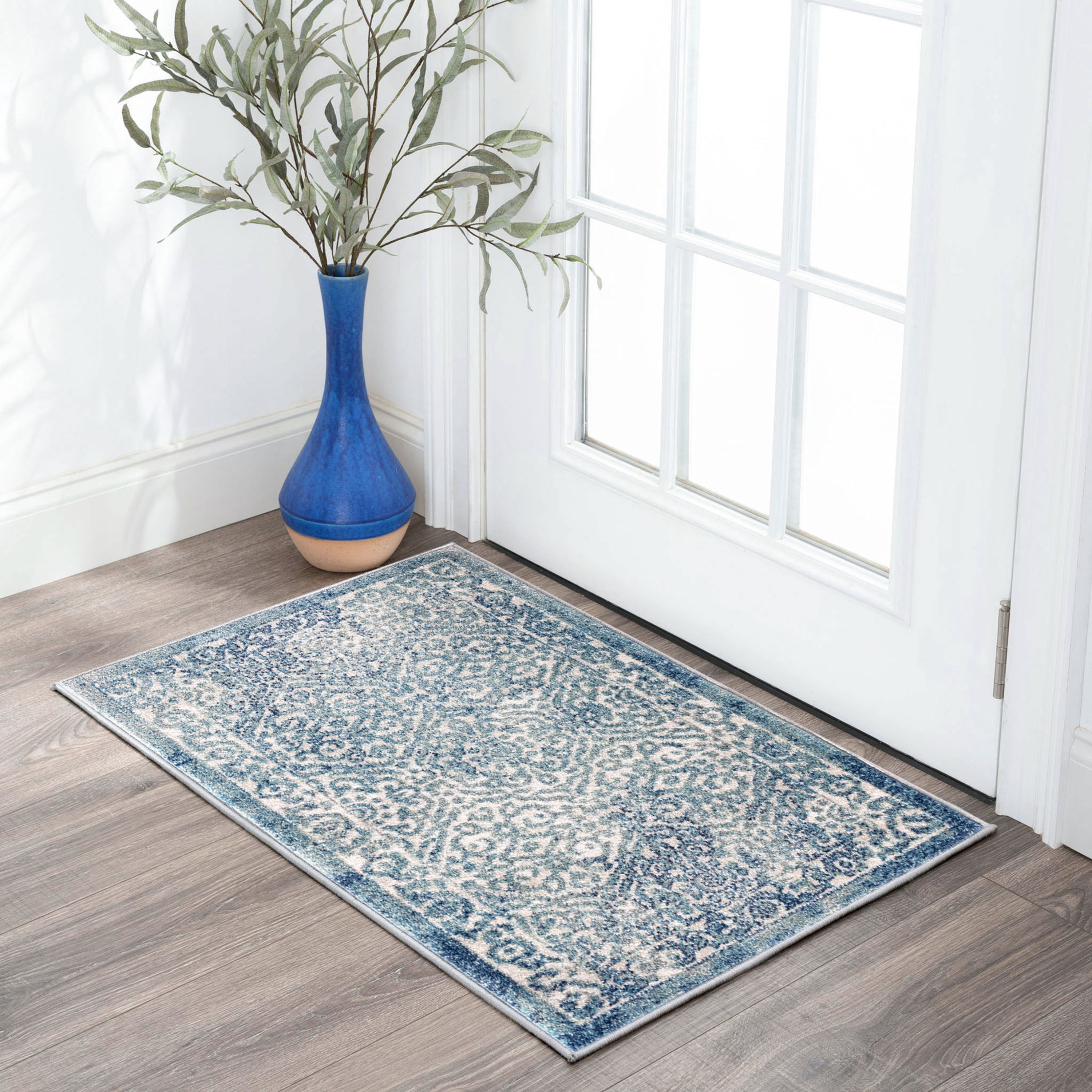 Traditional 2x3 Area Rug (2' x 3'4'') Floral Gray, Cream Indoor Scatter Easy to Clean