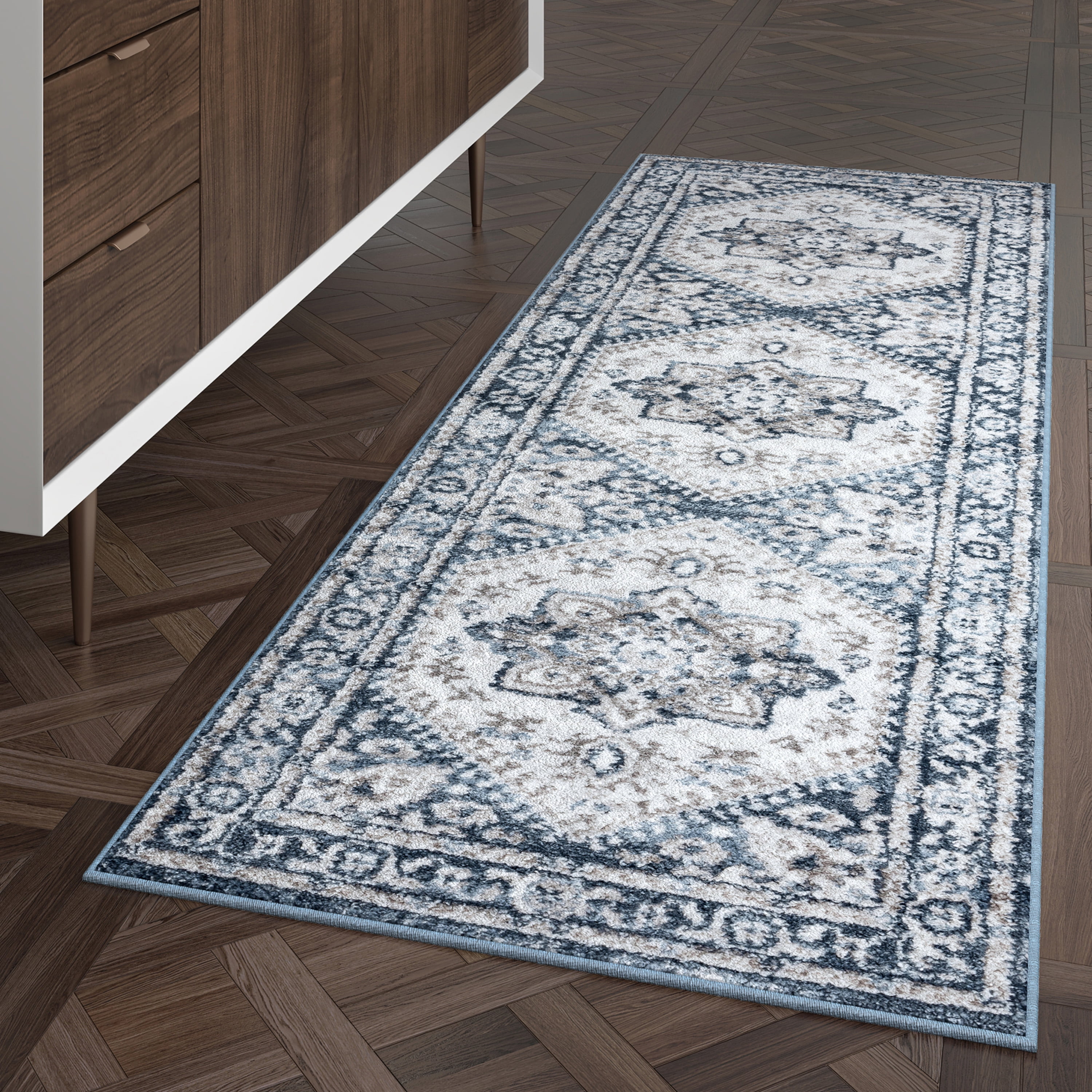 Traditional 2x8 Area Rug (2'3'' x 7'3'') Medallion Blue, White Indoor Runner Easy to Clean