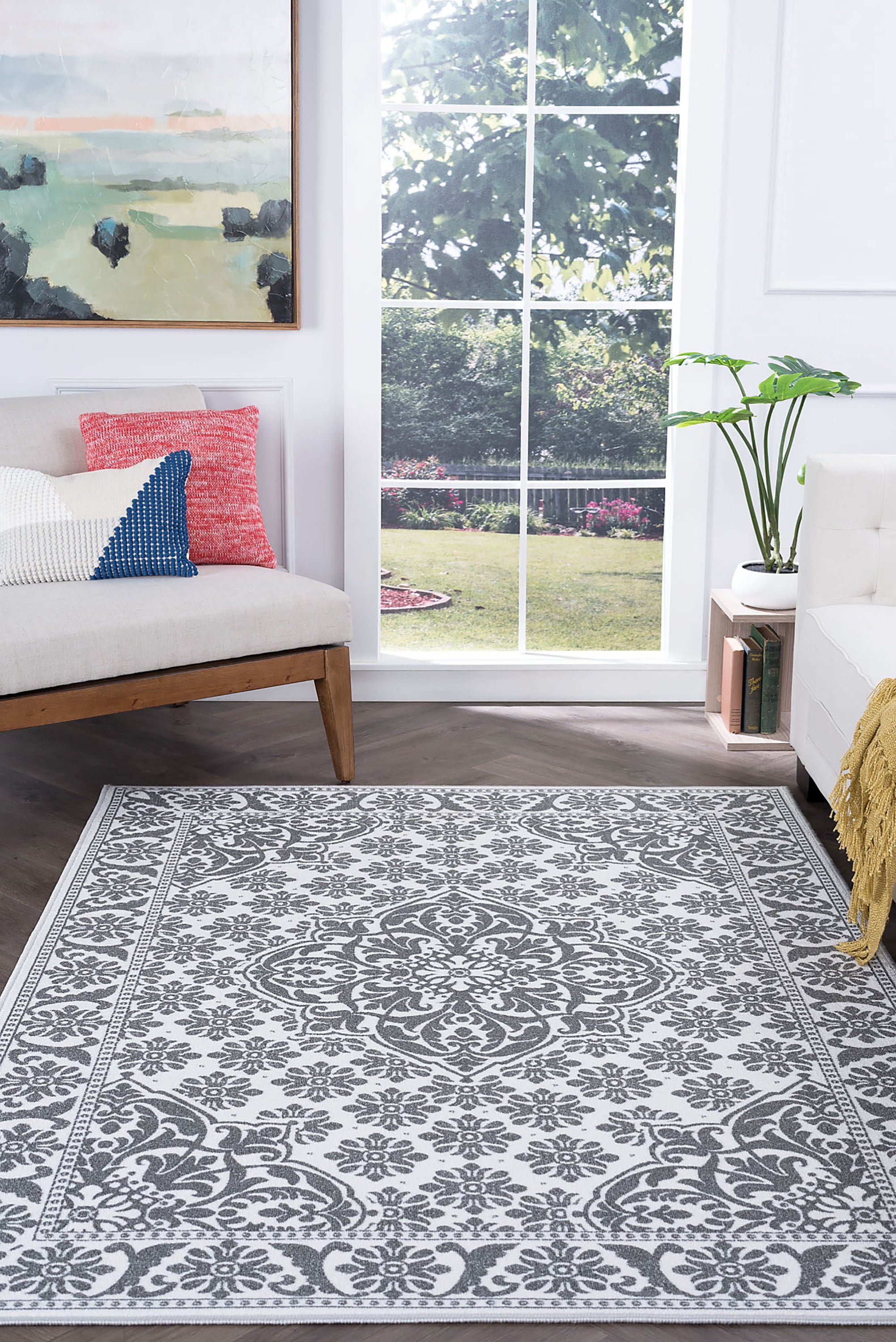 Traditional 4x6 Area Rug (3'11'' x 5'3'') Oriental Ivory, Gray Indoor Rectangle Easy to Clean
