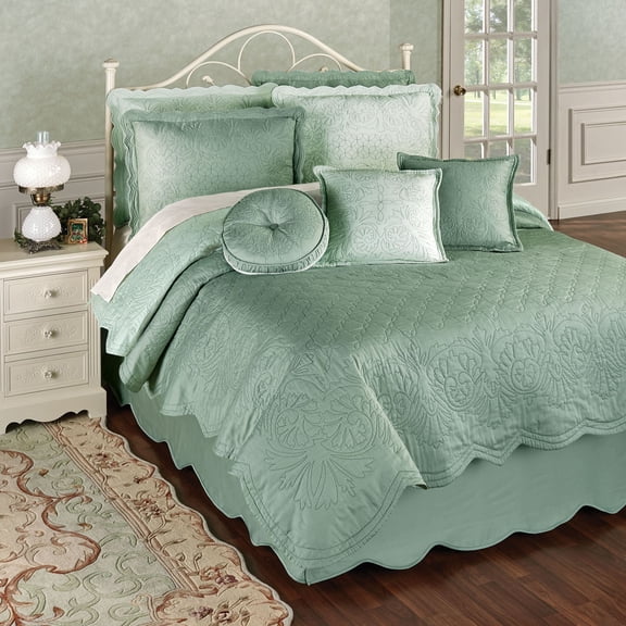Traditional Everafter Cotton Sateen Reversible Celadon Quilt Set Cal King