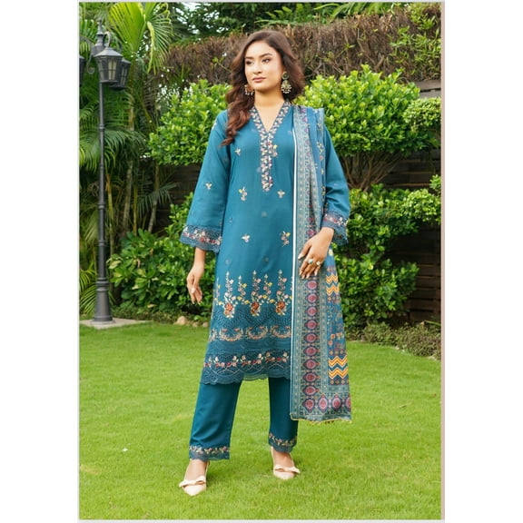 Traditional Pakistani Salwar Kameez, Cultural Wear for Women