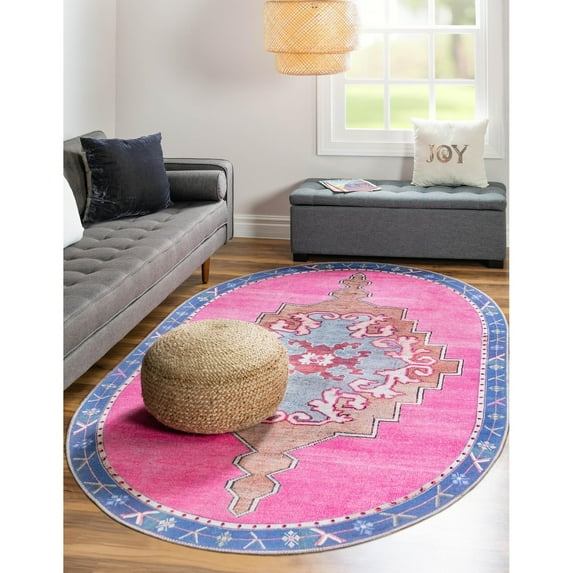 Traditional Rine Collection Area Rug 5'x8' Oval - Fuchsia