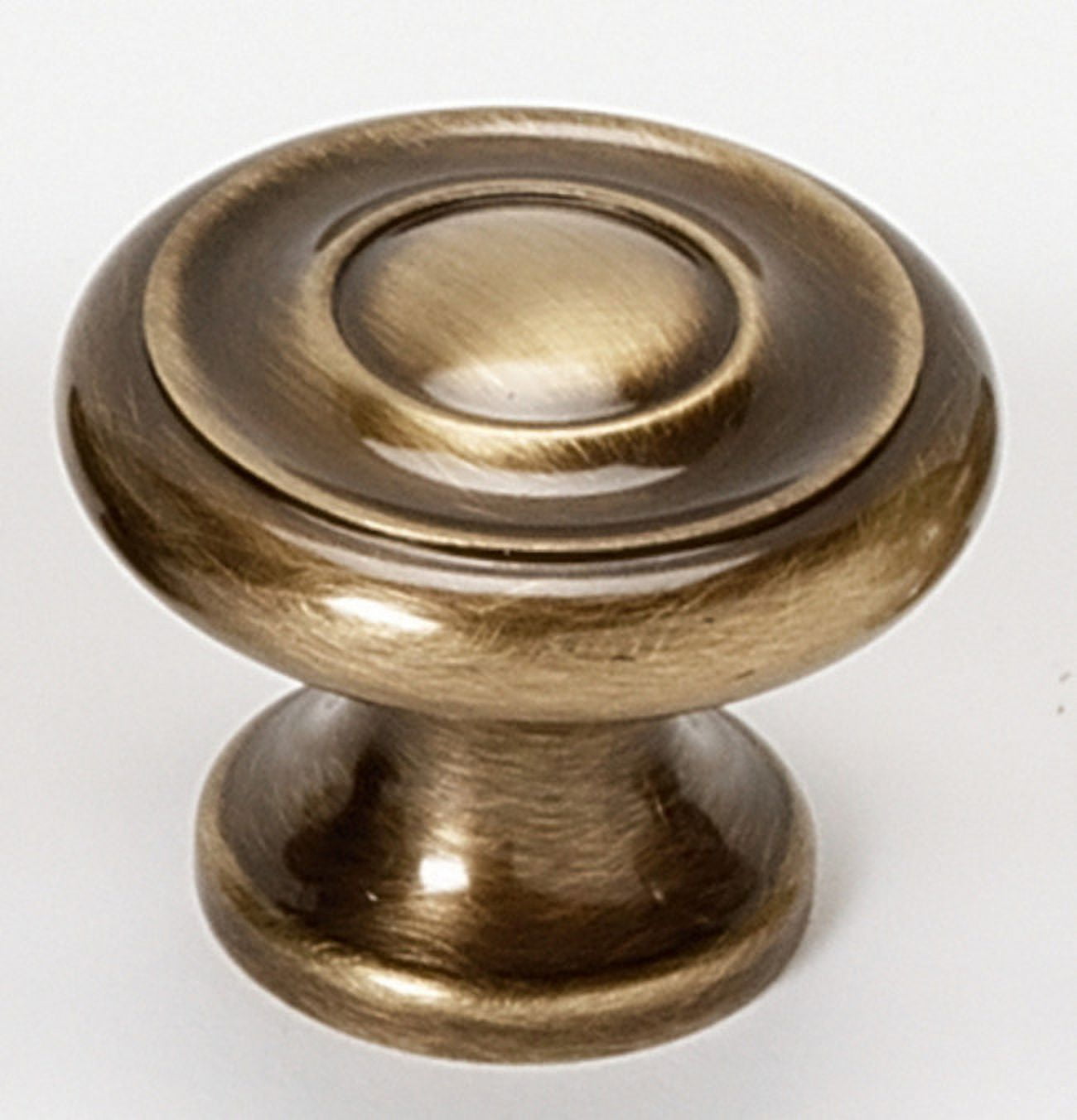 Traditional Round Knob, Antique English, 1.13" H x 1.5" W x 1" D