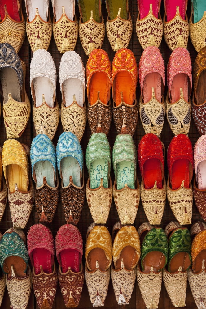 Traditional Shoes For Sale In Market Dubai United Arab Emirates Canvas Art - Ian Cumming Design Pics (12 x 19)