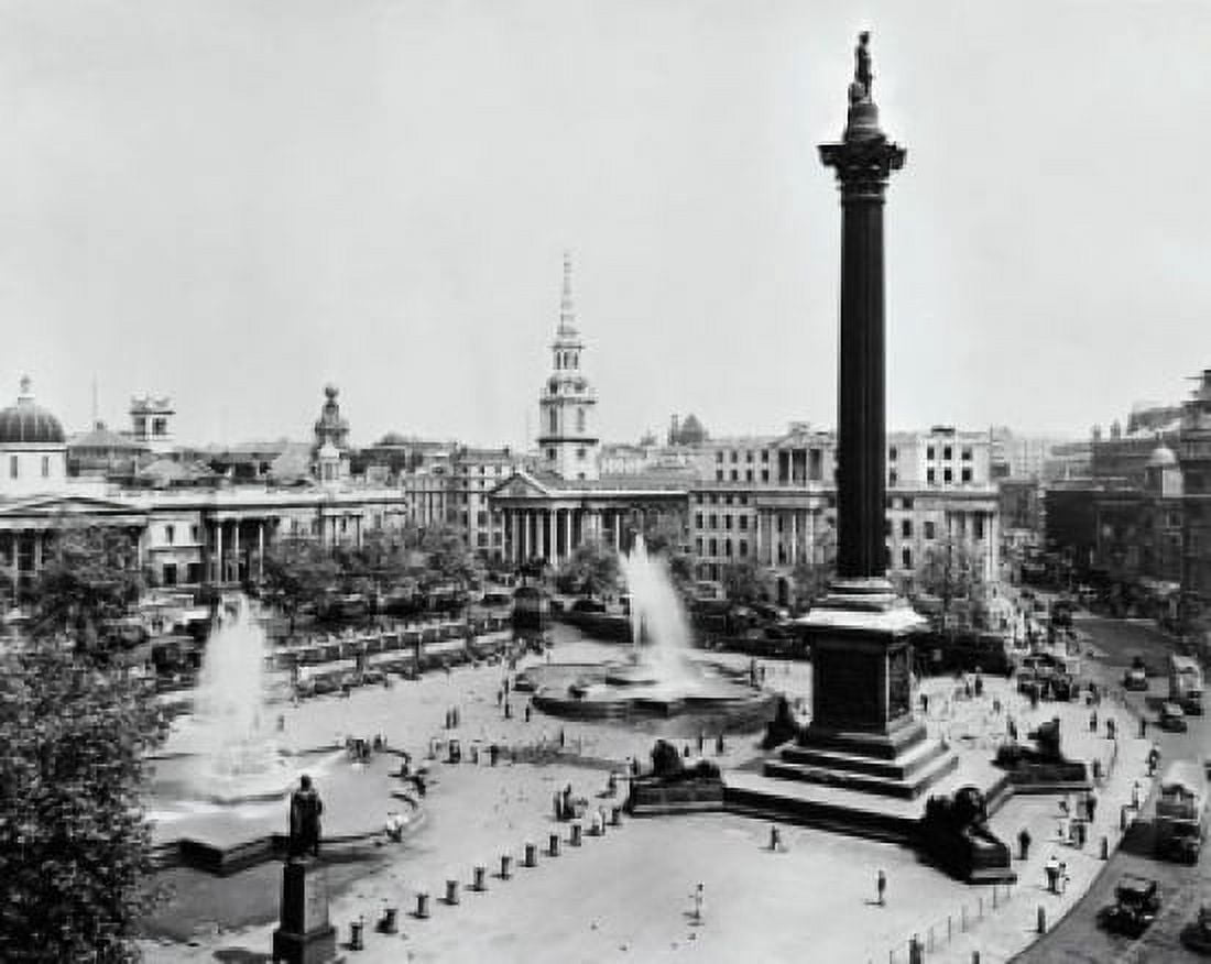 Trafalgar Square London England Canvas Art - (18 x 24)
