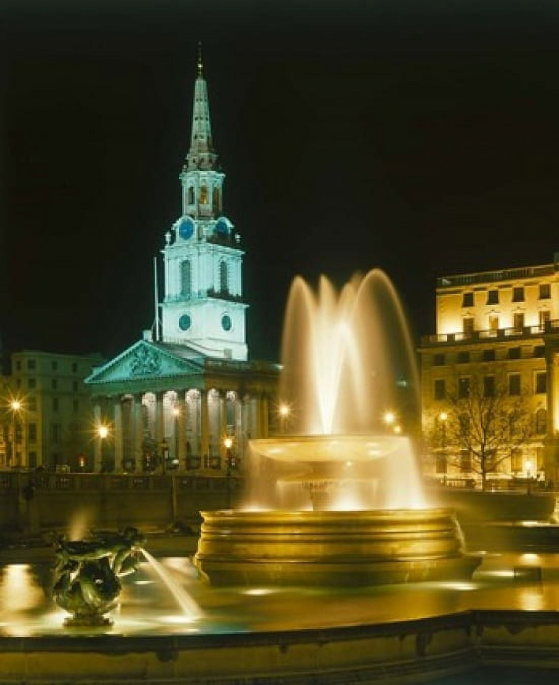 Trafalgar Square London England Canvas Art - Paul Thompson DanitaDelimont (26 x 31)