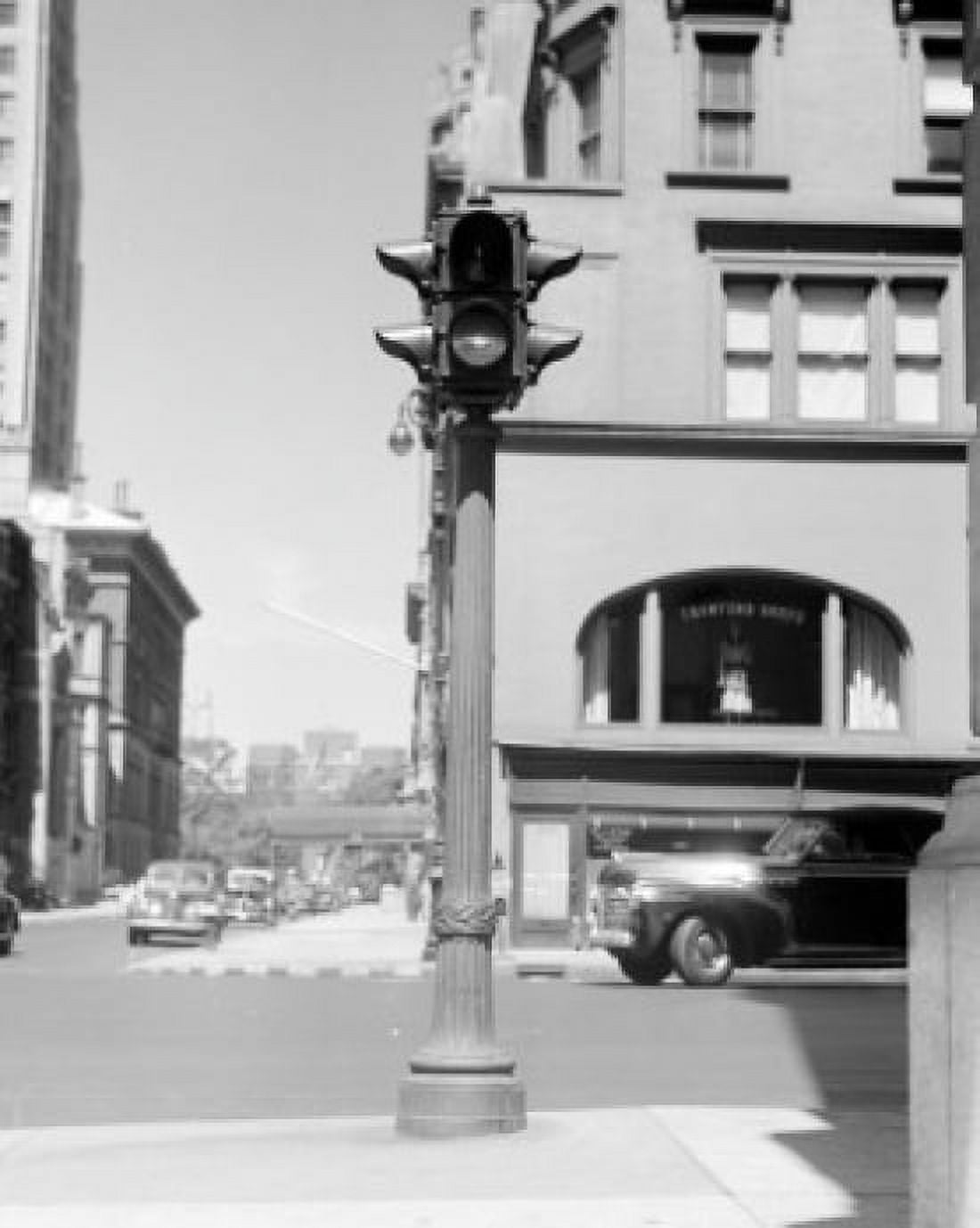 Traffic signal on corner Canvas Art - (18 x 24)
