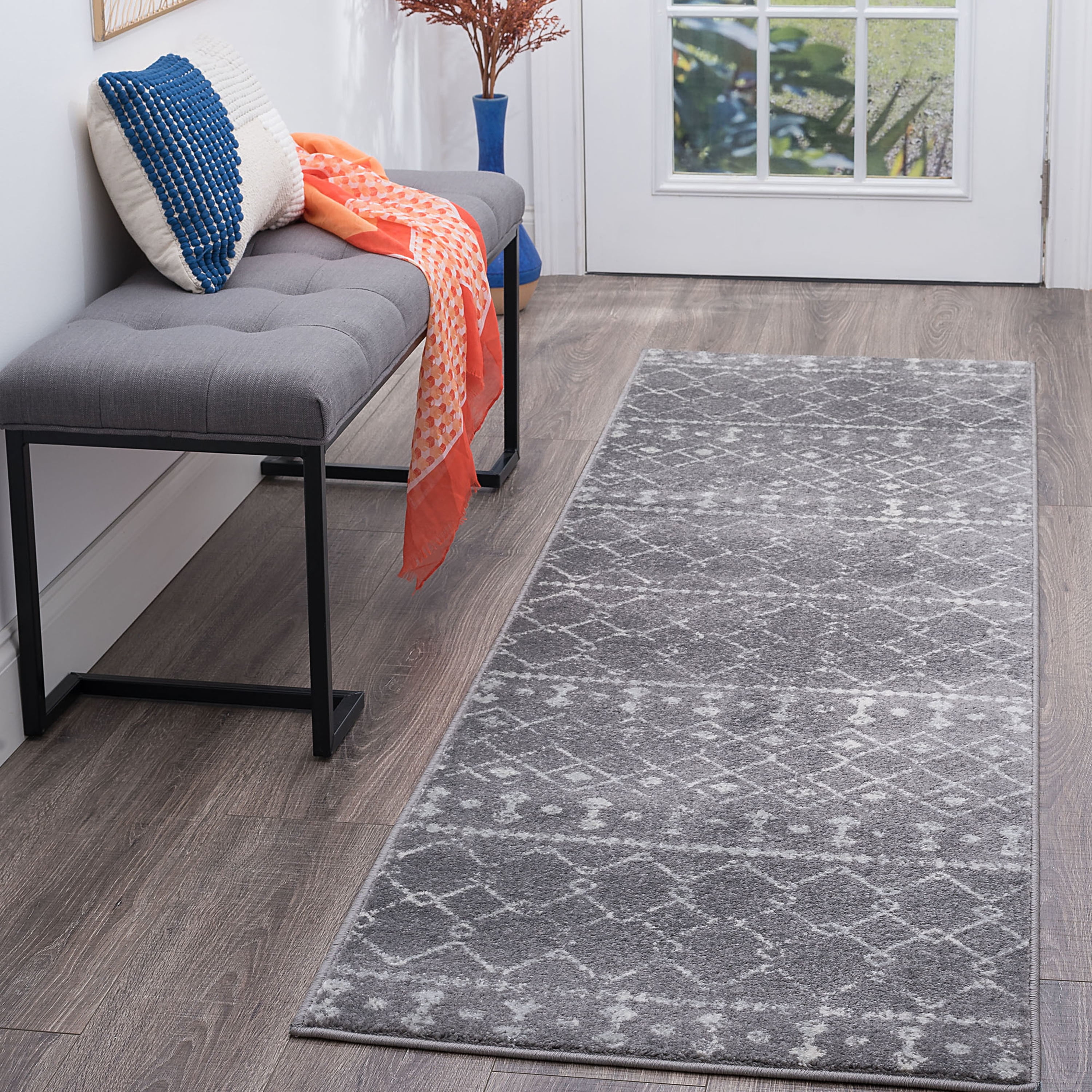 Transitional 2x10 Area Rug (2'3'' x 9'10'') Geometric Gray, Cream Indoor Runner Easy to Clean