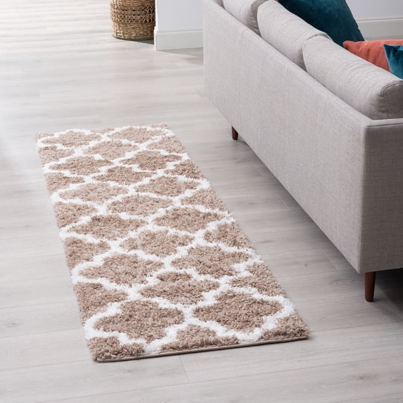 Jersey Shag Transitional Geometric Tan and White Polypropylene Indoor Runner Rug, 2'x8' Rectangle