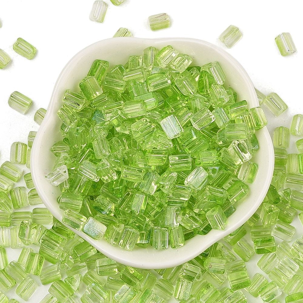 Transparent Spray Painted Glass Seed Beads Triangle Lawn Green 6x5x4.3mm Hole: 1.2mm about 2368pcs/pound