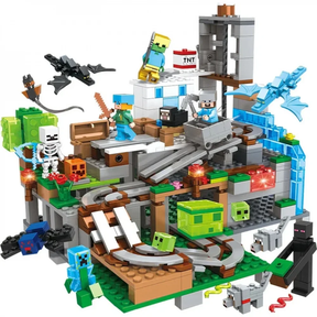Trap Cave Block Set with 4 Traps, 13 Characters, Light-Up Educational Blocks – The Best Gift Choice (650pcs)