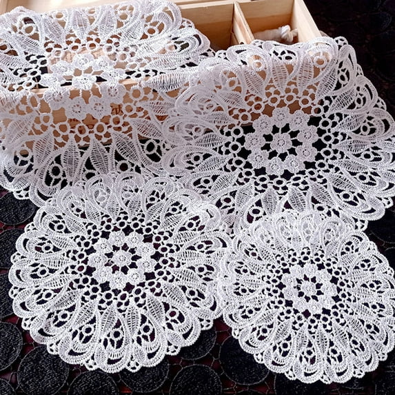 Travelwant Handmade Crochet Lace Doilies Vintage Round Placemats Snowflake Coasters Mini Doilies Table Placemats Doilies for Table Kitchen Wedding Decoration, Varied Sizes