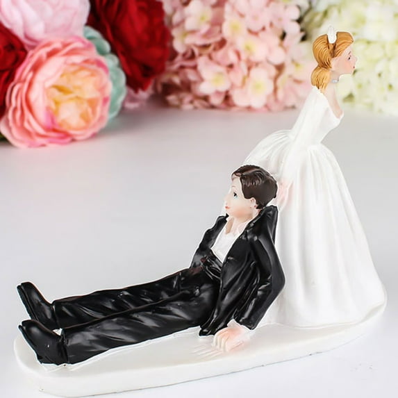 Travelwant Wedding Cake Topper Bride Dragging Groom Funny Reluctant Groom Decorative Figurines Keepsake Marriage Party Decorations (Reluctant Groom)