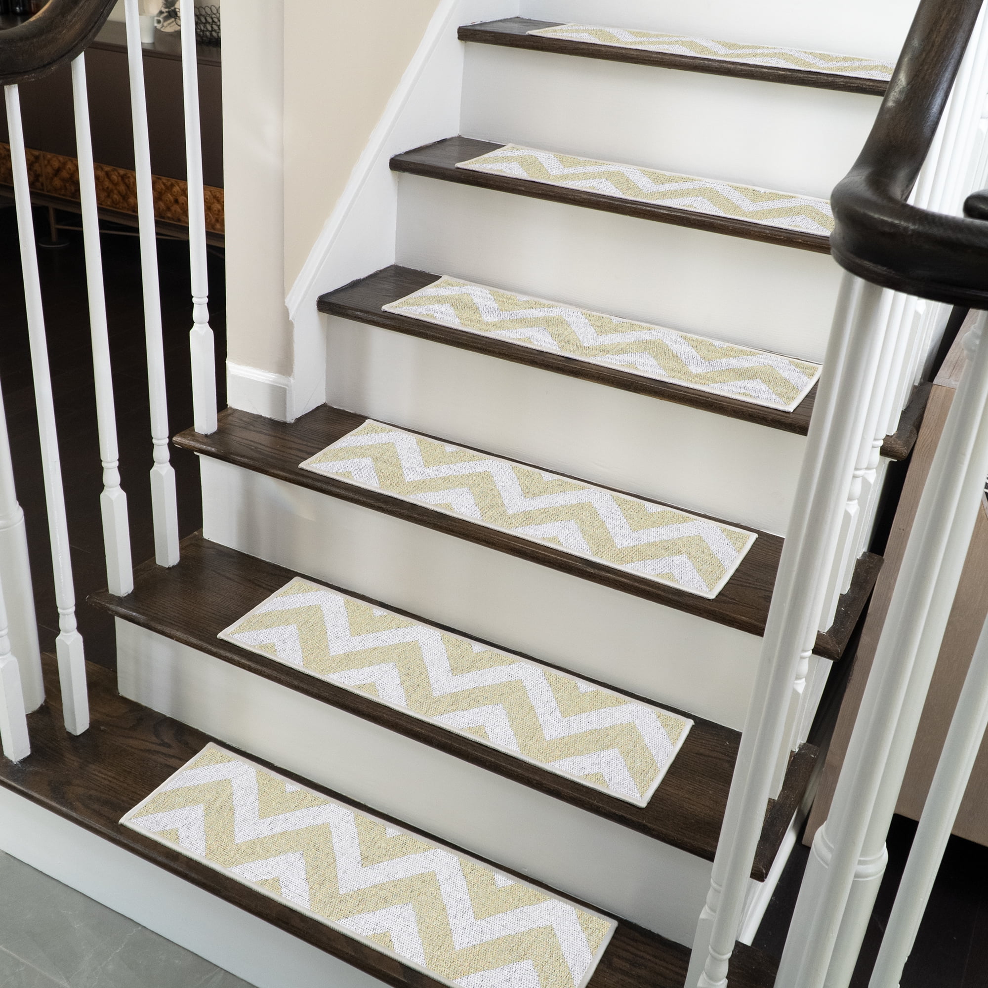 Traverse Design 9" X 28" Stair Treads 70 Cotton AntiSlip Carpet