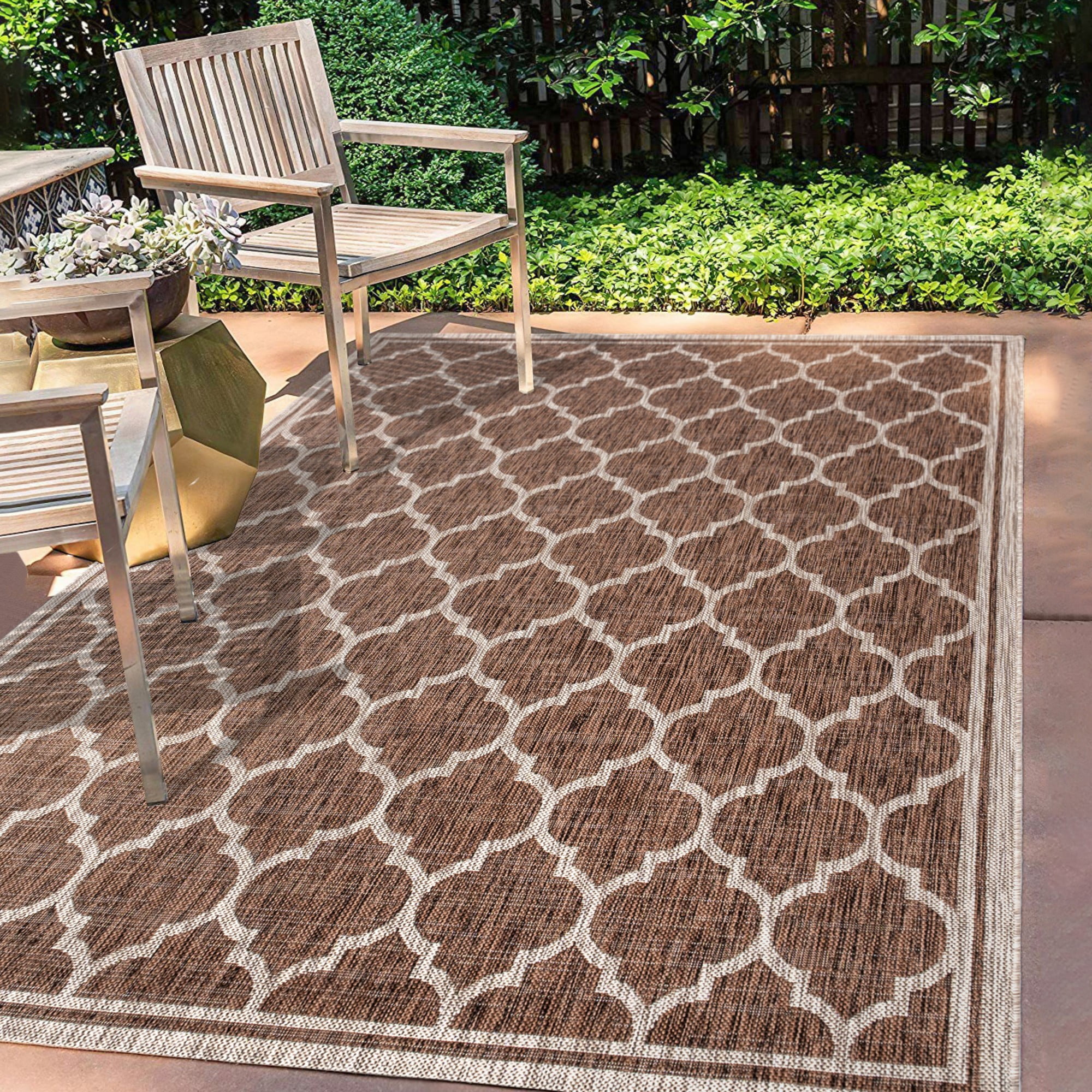 Espresso Taupe Trellis 5' x 8' Synthetic Indoor/Outdoor Rug