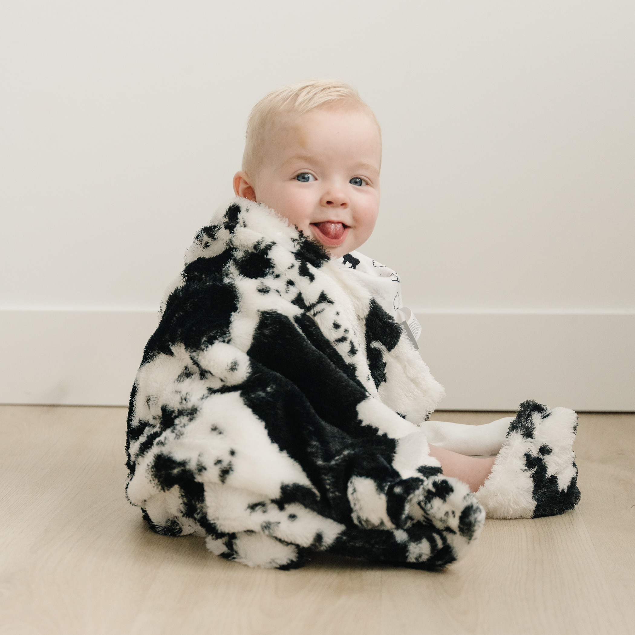 Trend Lab Cow Print Plush Black Polyester Baby Blanket - image 1 of 5