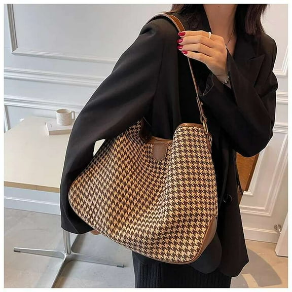 Trendsetting Women's Large Wool Handbag - Spacious Shoulder and Messenger Style Tote