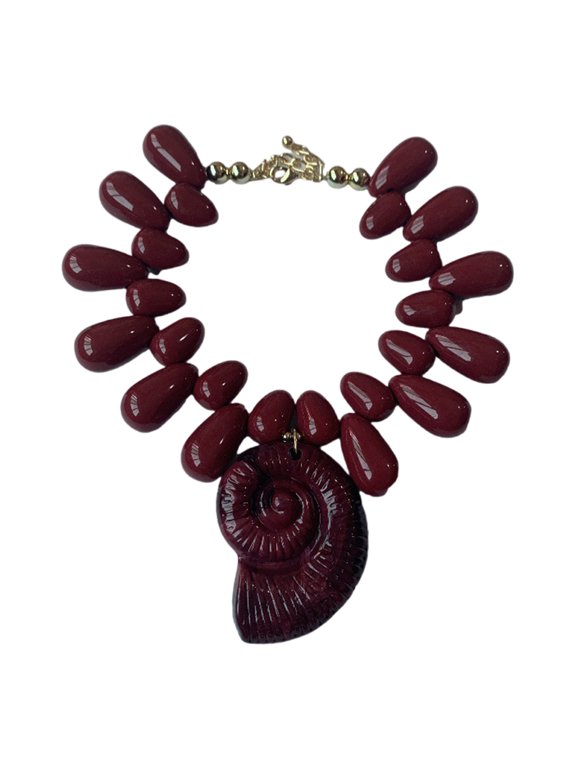 Trendy Conch Necklace Waterproof Jewelry Piece Clavicle Chain for Outfits Swimwear and Holiday Gift Giving
