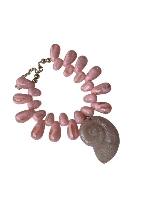 Trendy Conch Necklace Waterproof Jewelry Piece Clavicle Chain for Summer Outfits Swimwear and Holiday Gift Giving