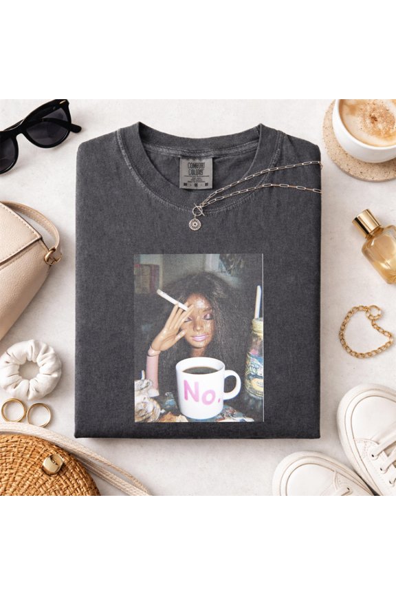 Trendy Doll Face Meme Short Sleeve Tee - Fun Unique Comfort Colors Shirt for Casual Style
