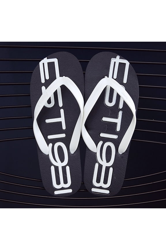 Trendy Flip-Flops for Men in Korean Style, Featuring Non-Slip Toe Clips, Perfect for Casual Beach Outings And Fashionable Outdoor Activities
