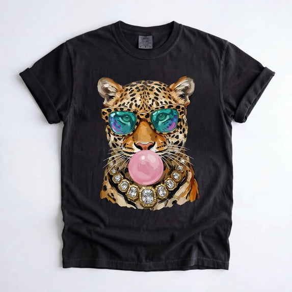 Trendy Leopard Bubblegum Sunglasses T-Shirt, Cute Retro Big Cat Animal Graphic Tee