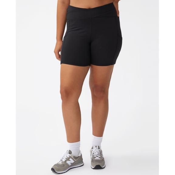 Trendy Plus Size Active Ultra Soft Pocket Bike Shorts Ultra Black 14W