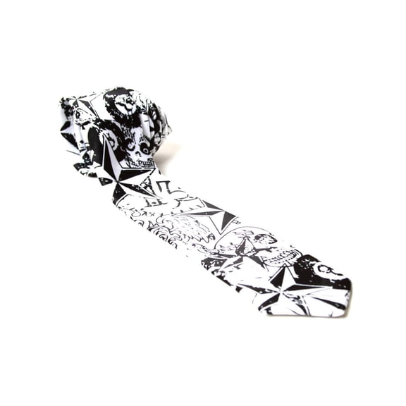 Trendy Skinny Tie - Black and White Nautica Star Pattern