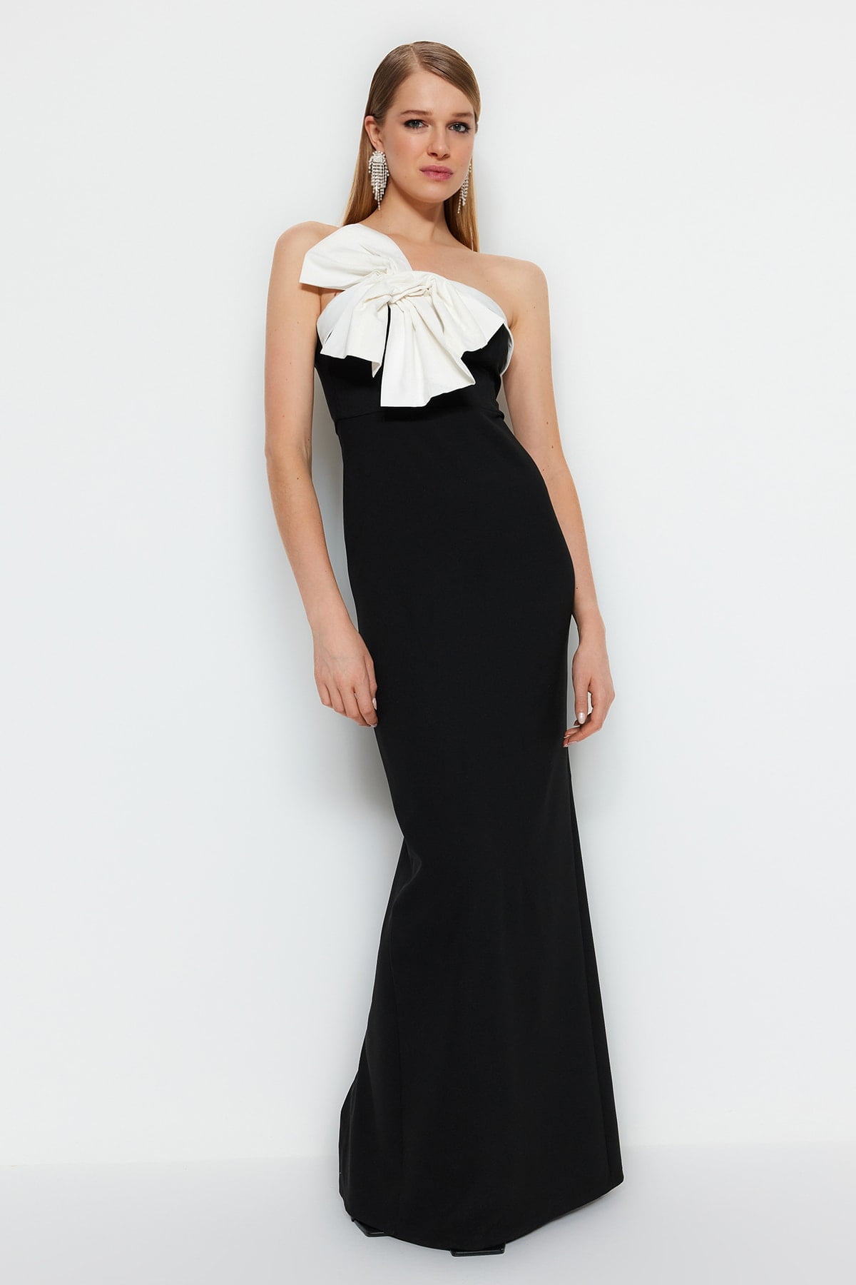 Elegant Formal Dresses for Women - Fancy Evening Gowns | Tobi