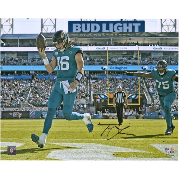 Trevor Lawrence Jacksonville Jaguars Autographed 16" x 20" Teal Rush Touchdown Photograph - Fanatics Authentic Certified