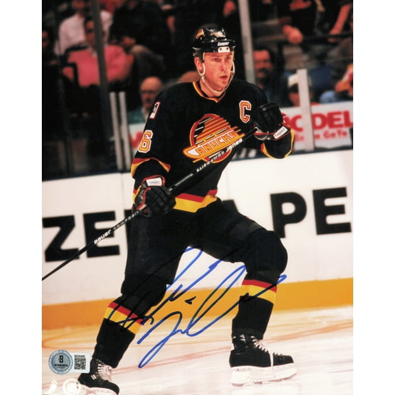 Trevor Linden Autographed 8x10 Photo Vancouver Canucks Beckett BAS QR #BS30485