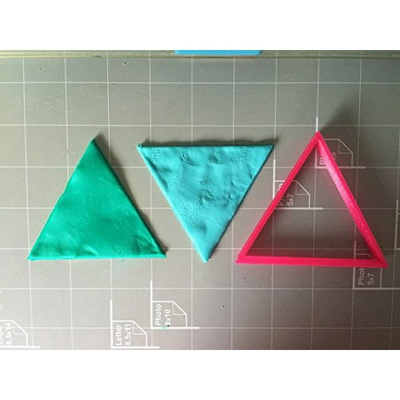 Triangle Cookie Cutter (4.5 inch)- Fast Shipping - Sharp Edges - Exceptional Quality
