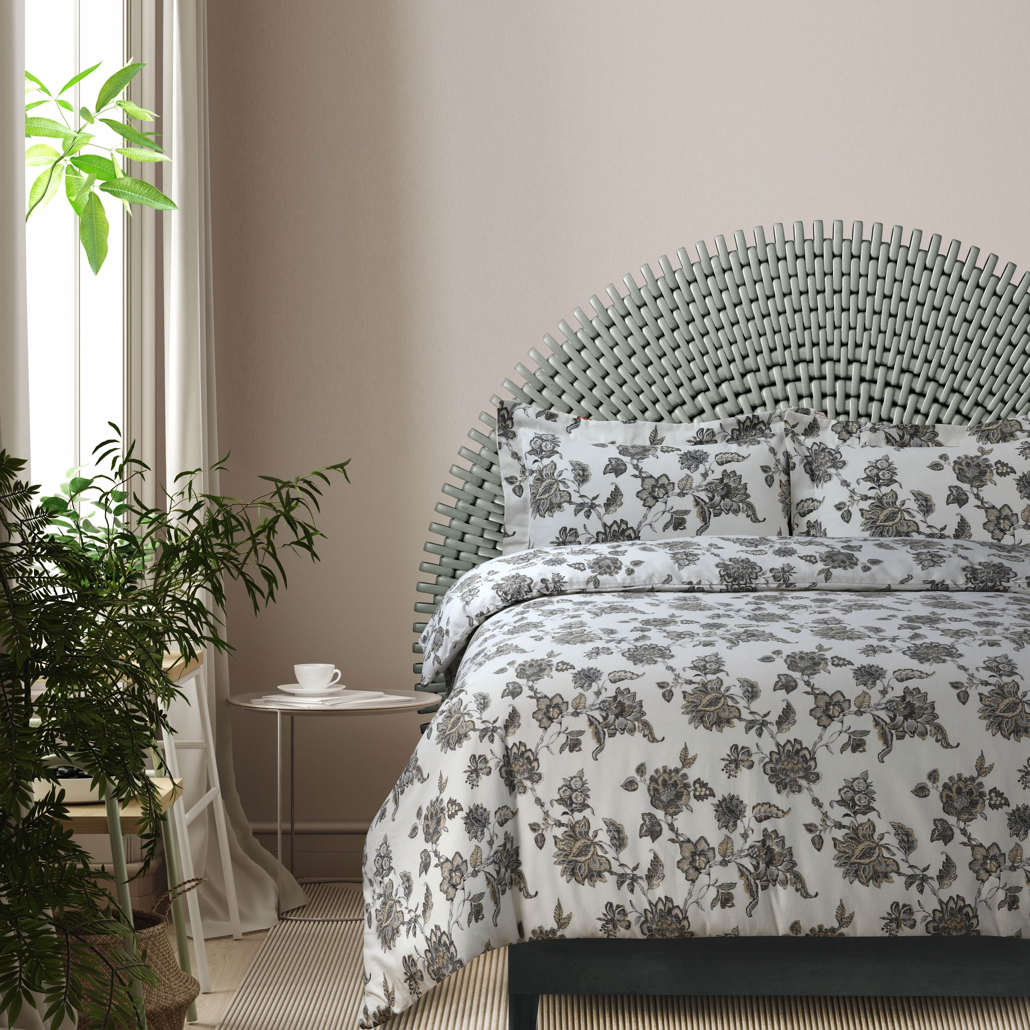 Tribeca Living Queen Flannel Duvet Cover Set - 170 GSM Floral Garden Print