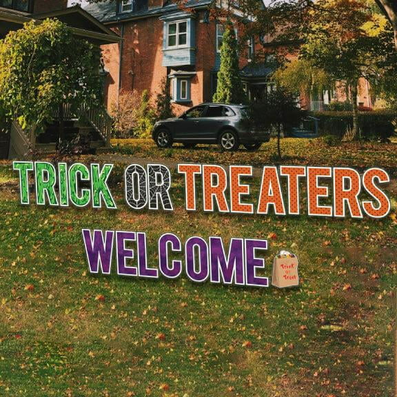 Trick Or Treaters Welcome Halloween Yard Letters 23-Piece Set