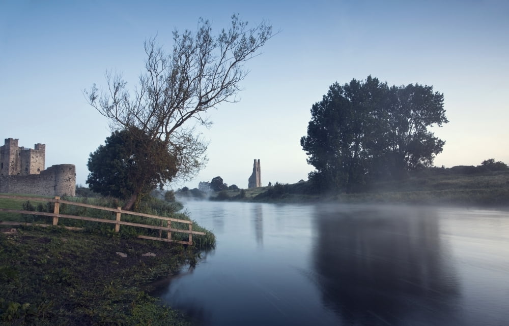 Trim Castle Along Banks Of The River Boyne Trim County Meath Ireland Canvas Art - Peter McCabe Design Pics (18 x 11)
