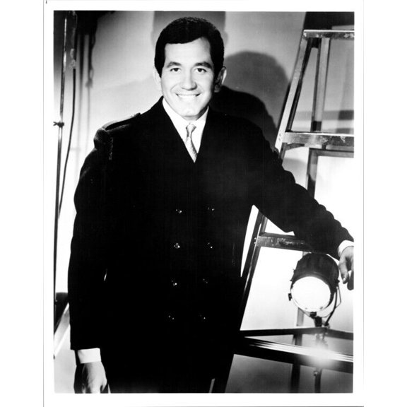 Trini Lopez looks dapper in suit and tie 1960's era 8x10 inch photo