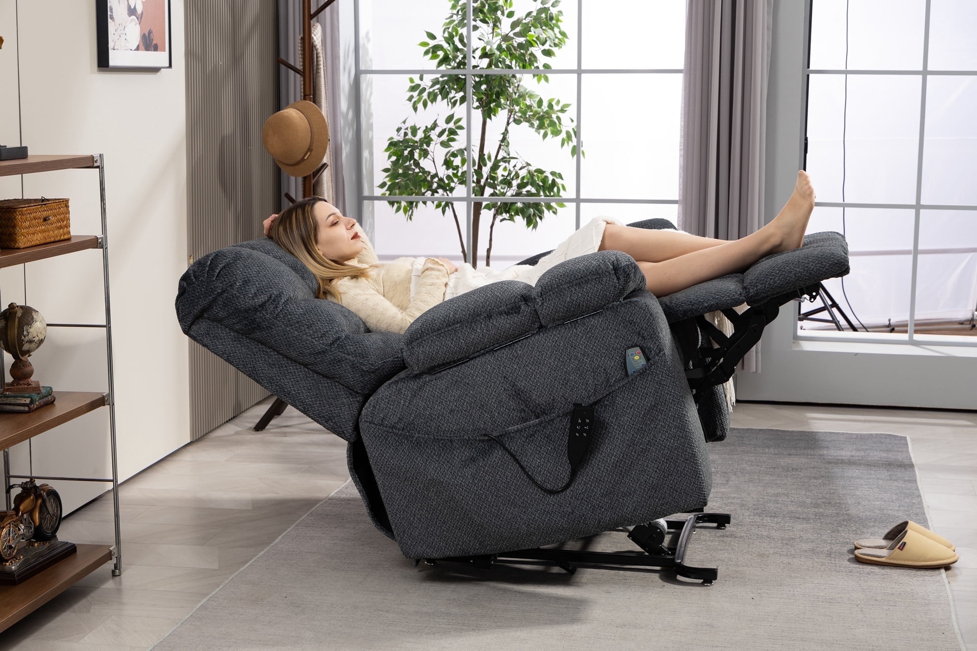 Triple Motor Zero Gravity Power Lift Recliner Chair for Elderly Adults, Electric Lay Flat Recliner with Heat and Massage, Adjustable Seat Height, 2 Arm Storage, 3 Cup Holders, Lumbar Pillow
