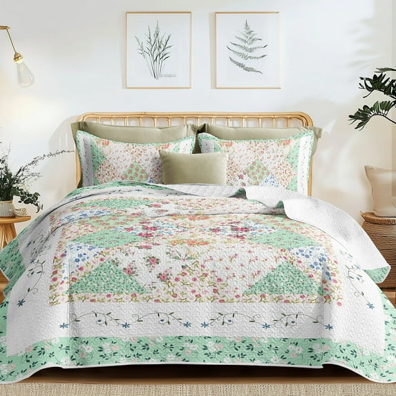 Tritard Floral Patchwork Soft Touch Farmhouse 3-Piece Quilt Sets, King, Green Floral